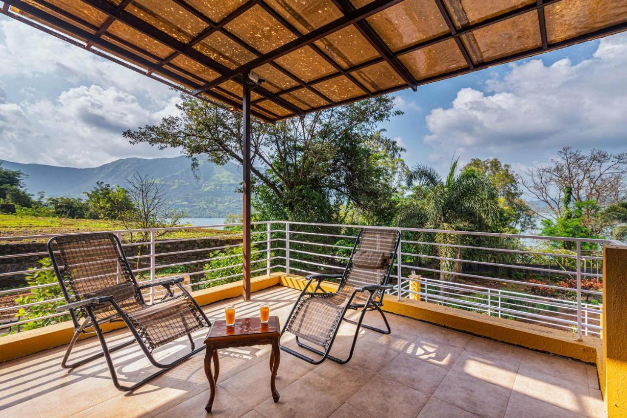 Ekam Lake House By Stayvista With Mountain & Lake Views, Outdoor Jacuzzi, Sauna, Modern Amenities & Kitchen Garden Pune Luaran gambar